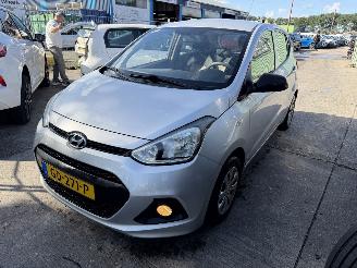 Hyundai I-10 1.0i 49KW i-Drive 5-Deurs NAP picture 5
