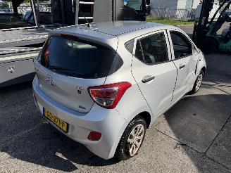 Hyundai I-10 1.0i 49KW i-Drive 5-Deurs NAP picture 2