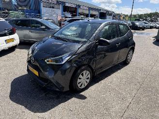 Toyota Aygo 1.0 VVT-I 53KW X-fun Airco Led 5-Drs NAP picture 5