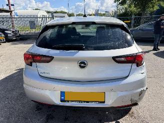 Opel Astra 1.2 81KW Clima Navi Camera 5-Drs Edition NAP picture 12