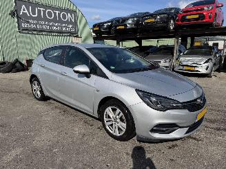 krockskadad bil auto Opel Astra 1.2 81KW Clima Navi 5-Drs Edition NAP 2021/5
