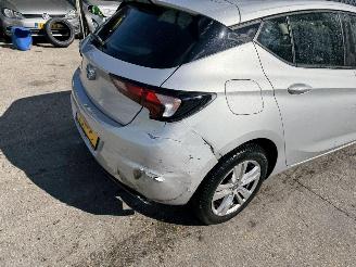 Opel Astra 1.2 81KW Clima Navi Camera 5-Drs Edition NAP picture 13