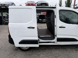 Peugeot Partner 1.5 Bluehdi 73KW 2x Schuifdeur Premium Clima Navi  NAP picture 12