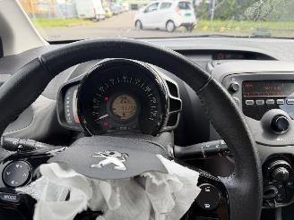Peugeot 108 1.0 e-VTI 53KW Led Airco 5-Drs Active NAP picture 8