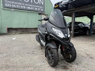 damaged motor cycles Piaggio MP3 300 HPE Sport 19kW 2023/2