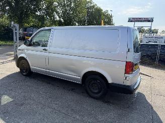 Volkswagen Transporter 2.0 TDI 66KW L1H1 Airco Economy Business Schuifdeur picture 3