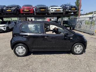 Volkswagen Up! 1.0 44KW Airco 5-Deurs NAP picture 2