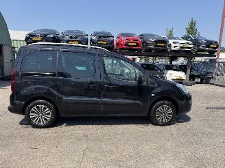 Peugeot Partner Tepee 1.6 Bleuhdi Active 5-Pers Airco Navi Led picture 2