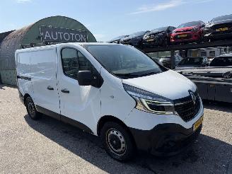 skadebil bedrijf Renault Trafic 1.6 DCI 70KW Clima Navi Led T27 L1H1 Comfort NAP 2020/3