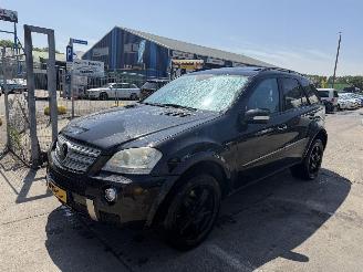 Mercedes ML 420 V8 CDI 225KW Autom. Schuifdak Clima Navi Xenon Camera picture 2
