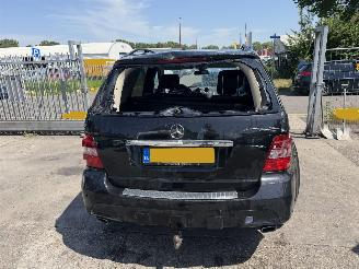 Mercedes ML 420 V8 CDI 225KW Autom. Schuifdak Clima Navi Xenon Camera picture 4