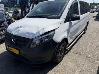 krockskadad bil auto Mercedes Vito 116CDI 120KW 8-Pers  Automaat Tourer Lang Airco Pro NAP 2023/1