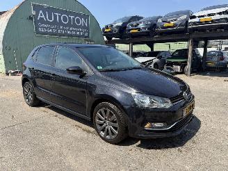 krockskadad bil auto Volkswagen Polo 1.2 TSI 66KW Airco 5-Drs Comfortline NAP 2015/2