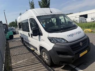 uszkodzony samochody osobowe Fiat Ducato 79 kWH Autom. 90KW 6 Persoons Rolstoellift 2022/9