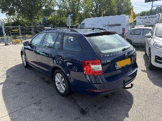 Unfallwagen Skoda Octavia 1.6 TDI 85KW DSG Clima Navi Camera Greentech Ambition Business NAP 2018/1