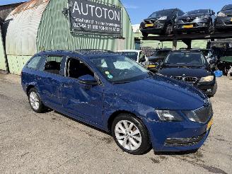 Coche accidentado Skoda Octavia 1.6 TDI 85KW DSG Clima Navi Camera Greentech Ambition Business NAP 2018/1