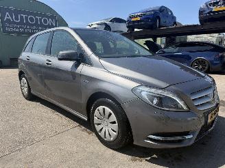  Mercedes B-klasse 180 90KW Clima Navi Led Ambition NAP 2012/3