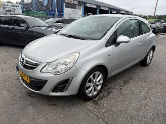 Unfallwagen Opel Corsa 1.2-16V 63KW Airco Anniversary Edition NAP 2012/4