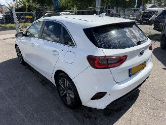 skadebil auto Kia Ceed 1.0 T-GDI 88KW Clima Navi Led Xenon Camera DynamicPlusLine NAP 2019/6