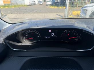 Peugeot 208 1.2 55KW Active Navi Clima Led 5-Drs NAP picture 10