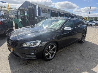 Volvo V-60 2.4 D6 Twin Engine 162KW Autom. Schuifdak Clima Navi Camera Led R-Design NAP picture 2