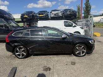 Volvo V-60 2.4 D6 Twin Engine 162KW Autom. Schuifdak Clima Navi Camera Led R-Design NAP picture 18