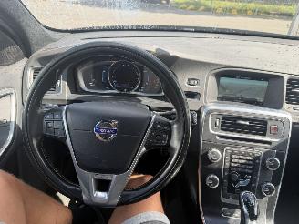 Volvo V-60 2.4 D6 Twin Engine 162KW Autom. Schuifdak Clima Navi Camera Led R-Design NAP picture 8