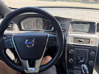 Volvo V-60 2.4 D6 PHEV 158KW AWD R-Design Clima Navi Schuifdak picture 11