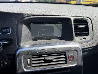 Volvo V-60 2.4 D6 PHEV 158KW AWD R-Design Clima Navi Schuifdak picture 10