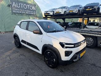 Schadeauto Dacia Spring 26.8 kWh Extreme 48KW Clima Navi Camera Led NAP 2025/9