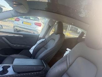 Tesla Model Y 75 kWh Long Range AWD 258KW Pano Clima Navi NAP picture 13