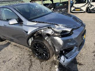 Tesla Model Y 75 kWh Long Range AWD 258KW Pano Clima Navi NAP picture 9