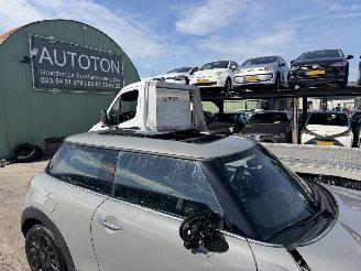 Mini One 1.2 Autom. 75KW Pano Navi Clima Business NAP picture 17