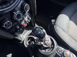 Mini One 1.2 Autom. 75KW Pano Navi Clima Business NAP picture 15
