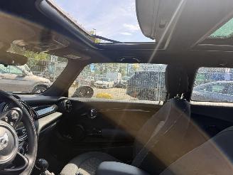 Mini One 1.2 Autom. 75KW Pano Navi Clima Business NAP picture 9