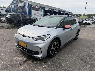 krockskadad bil auto Volkswagen ID.3 59 kWh 150KW Pro Business Clima Navi Led NAP 2024/8