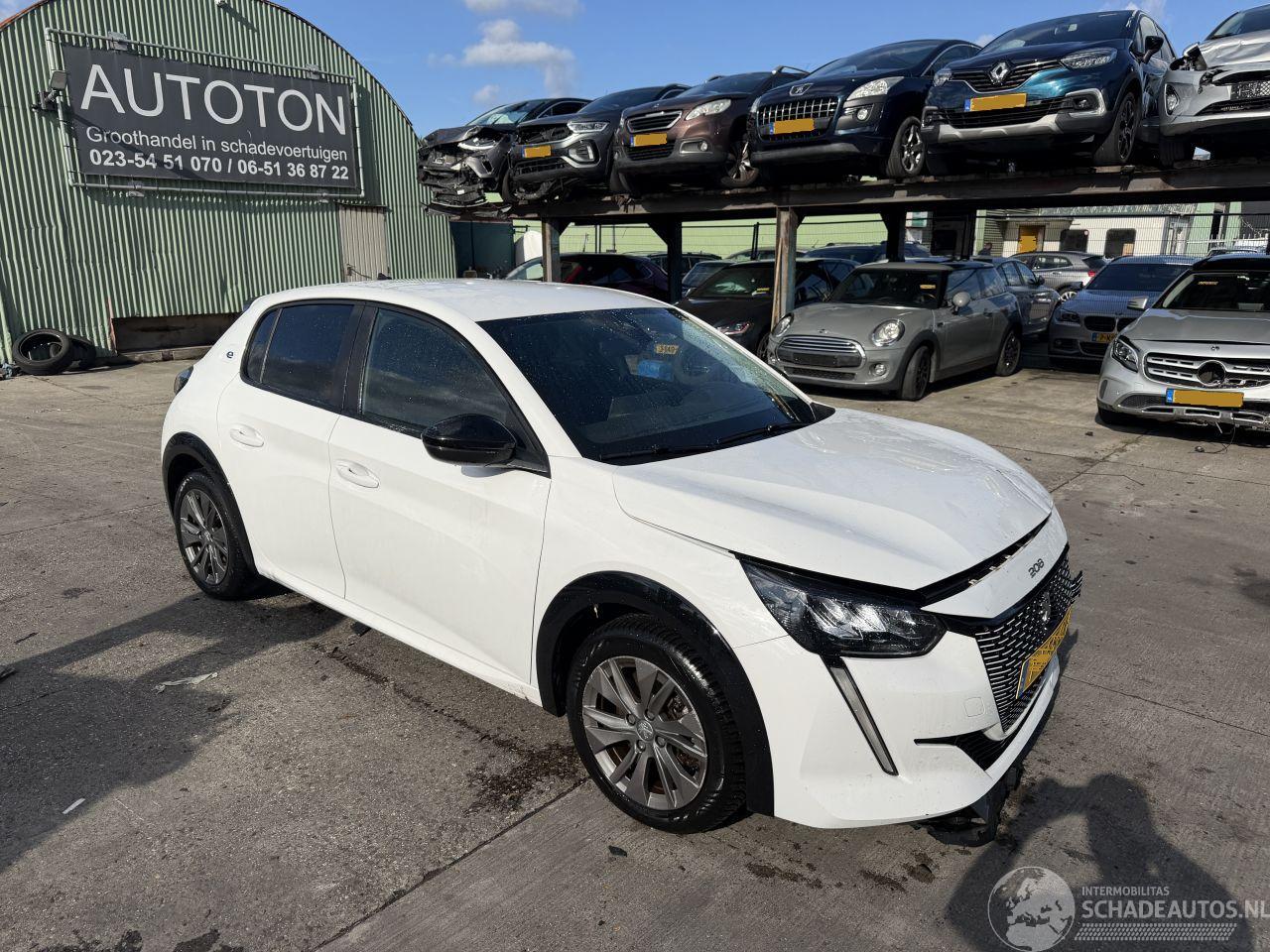 Peugeot e-208 EV 50 kWh 100KW Autom. Clima Navi Led Active Pack