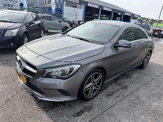 Coche accidentado Mercedes Cla-klasse 180 Autom. 90KW Clima Navi Led AMG-pakket 2017/3