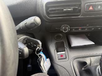 Peugeot Partner 1.5 Bluehdi 55KW RUITENWASSERINSTALATIE Navi Clima Schuifdeur Premium picture 13
