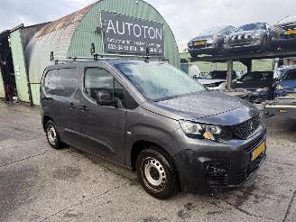 skadebil bedrijf Peugeot Partner 1.5 Bluehdi 55KW RUITENWASSERINSTALATIE Navi Clima Schuifdeur Premium 2021/6