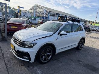 Avarii autoturisme Volkswagen Tiguan 1.4 TSI 110KW DSG Pano Navi Clima Led NAP 2017/12