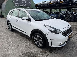 uszkodzony samochody osobowe Kia Niro 1.6 GDI Hybrid Clima Navi Camera Led DynamicLine NAP 2018/5