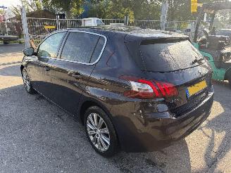 Peugeot 308 1.2 96KW Autom. Pano Clima Navi Blue Lease Premium 5-Drs NAP picture 4