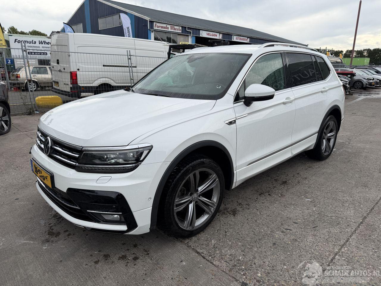Volkswagen Tiguan 1.5 TSI 110KW DSG R-Line Clima Navi Led 7-Pers NAP