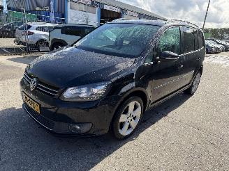 uszkodzony samochody osobowe Volkswagen Touran 1.4 TSI 103KW Highline Clima Navi Led Xenon NAP 2011/7