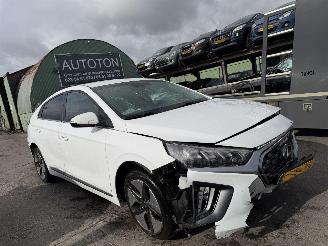 skadebil auto Hyundai Ioniq 1.6 GDI Hybrid Comfort Plus Clima Navi 2021/7