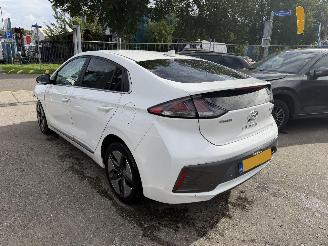skadebil auto Hyundai Ioniq 1.6 GDI Hybrid Comfort Plus Clima Navi 2021/7