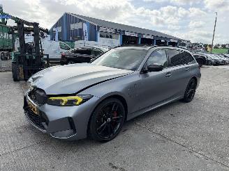krockskadad bil auto BMW 3-serie 330e xDrive 215KW Pano Clima Navi Hud 2023/1