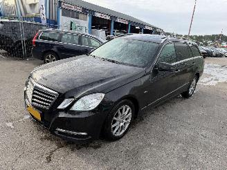 Mercedes E-klasse 200 CDI 100KW Schuifdak Clima Navi Xenon picture 2