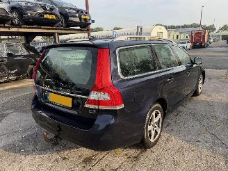 skadebil auto Volvo V-70 2.0 D3 110KW Schuifdak Clima Navi Polar NAP 2016/8